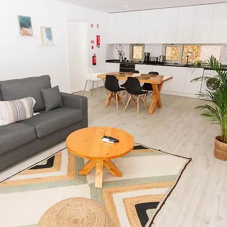 Aparthotel Ericeira Surf Apartments