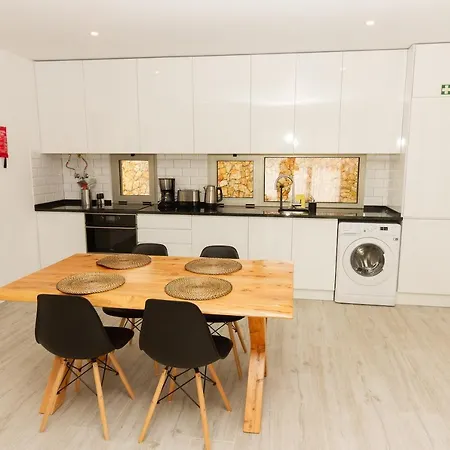 Ericeira Surf Apartments *